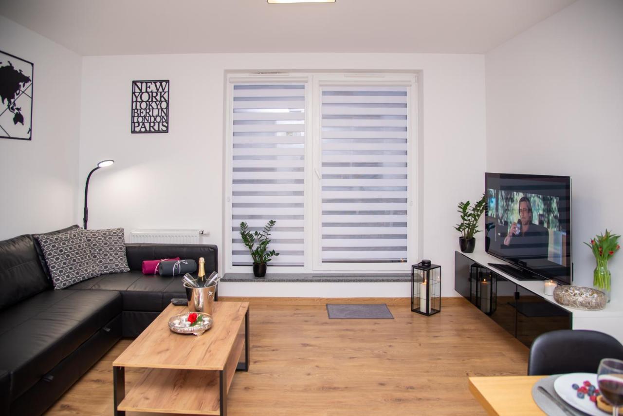 Maya'S Flats & Resorts 49 - Spacious 3 Rooms Apartment In Szafarnia Gdańsk Kültér fotó