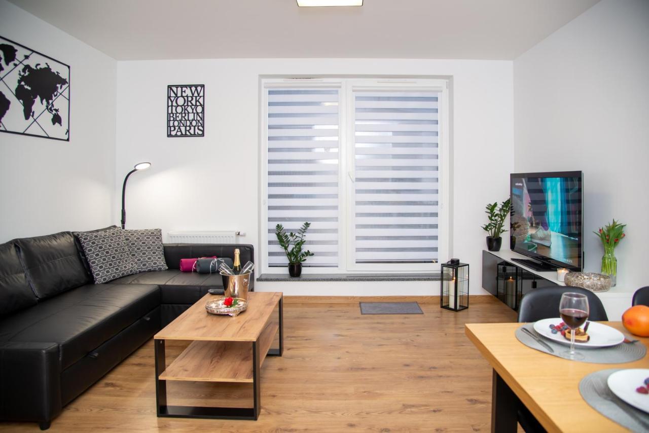 Maya'S Flats & Resorts 49 - Spacious 3 Rooms Apartment In Szafarnia Gdańsk Kültér fotó