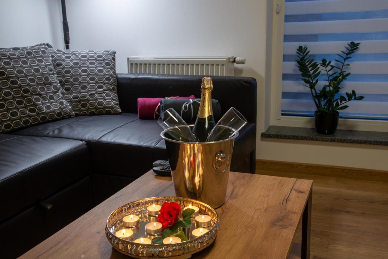 Maya'S Flats & Resorts 49 - Spacious 3 Rooms Apartment In Szafarnia Gdańsk Kültér fotó